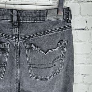 AMERICAN EAGLE | distressed destroyed high waist mom jeans